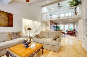 Woodlands Escape 3BR Texas Retreat with Forest View